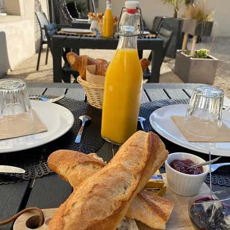 Le Domaine Des Sources B&B